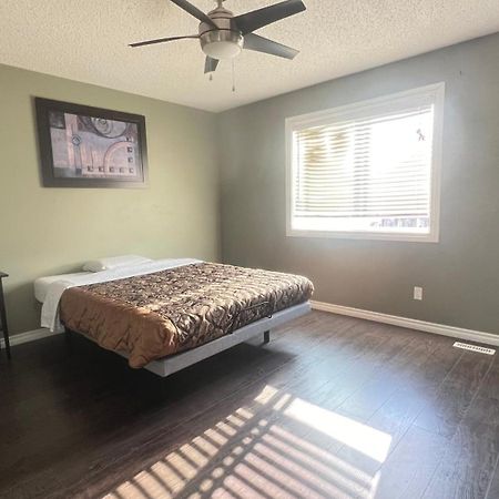 Monthly Accommodation Edmonton Londondery, Pilot Sound, Mcconachie Area المظهر الخارجي الصورة